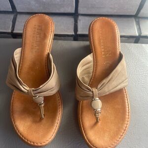 Italian Shoemakers Made in Italy Wedge Sandals – Tan/Gold – Size 7.5